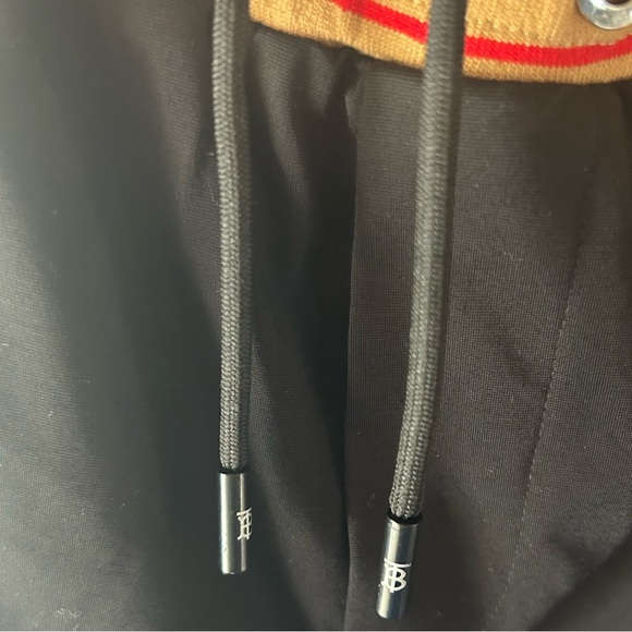 Burberry boy shorts size XXL but can fit a large for men. (NWT)see pics for det - Picture 7 of 9